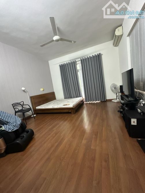 CỰC HIẾM PHÂN LÔ - VỈA HÈ - KINH DOANH -OTO TRÁNH -TRUNG TÂM THANH XUÂN -CẦU GIẤY