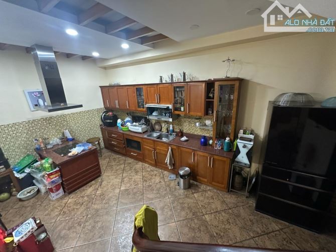 CỰC HIẾM PHÂN LÔ - VỈA HÈ - KINH DOANH -OTO TRÁNH -TRUNG TÂM THANH XUÂN -CẦU GIẤY