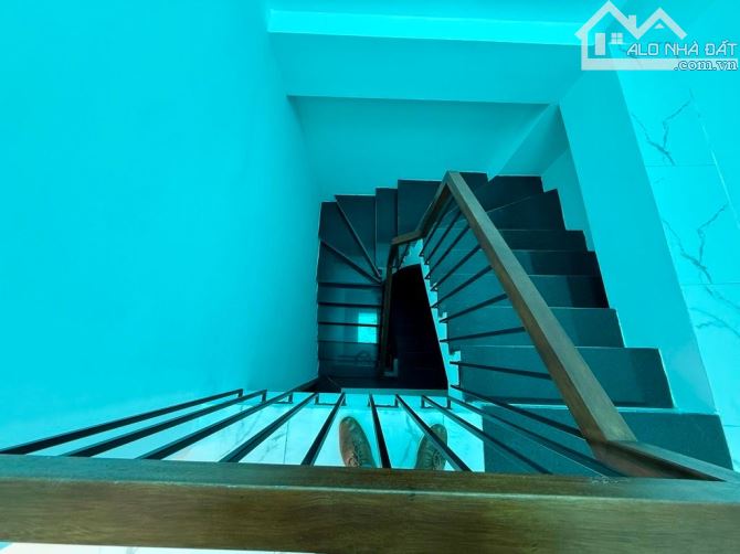 NHÀ ĐẸP - HOÀNG HOA THÁM - BA ĐÌNH - 36M - 5 TẦNG - MẶT TIỀN 3.5M - 10.9 TỶ