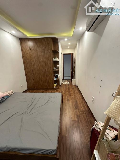 BÁN NHÀ PHỐ THỤY KHUÊ – BA ĐÌNH – 35m² – 5 TẦNG – GẦN Ô TÔ – GIÁ 9.6 TỶ