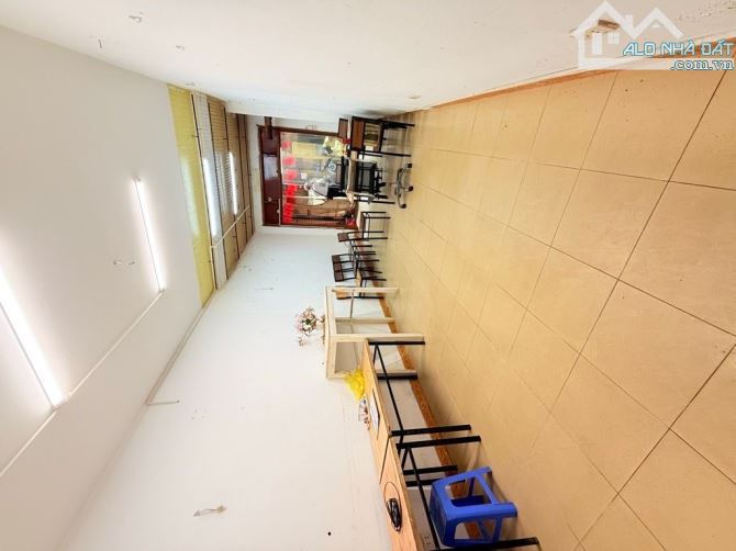 BÁN NHÀ - NGUYỄN CÔNG HOAN - BA ĐÌNH - 56 M- 3 TẦNG - MẶT TIỀN 3.5M - 16.7 TỶ SỔ ĐỎ VUÔN