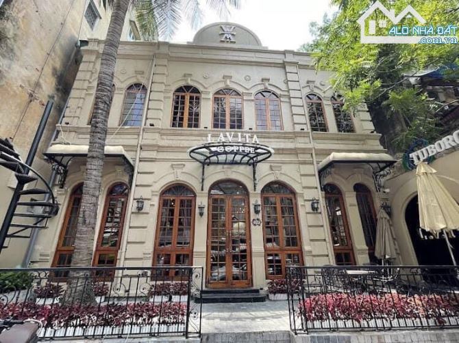 Mặt Phố Hai Bà Trưng, Hoàn Kiếm. Dt: 378m_Mặt Tiền 9,5m_1 Sổ 1 Chủ. Giá chào 338 tỷ.