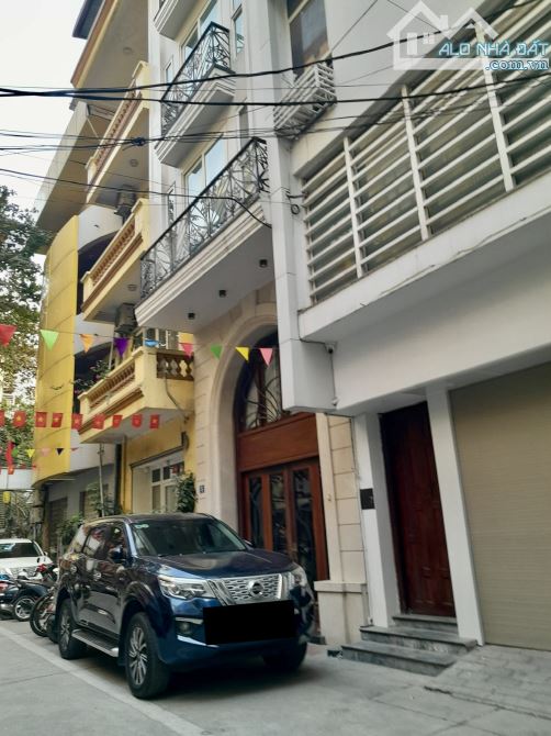 Ô tô, kinh doanh, phố Lý Nam Đế, Hoàn Kiếm. DT: 75m2 * 7 tầng, thang máy, MT: 6M_ 39 tỷ.