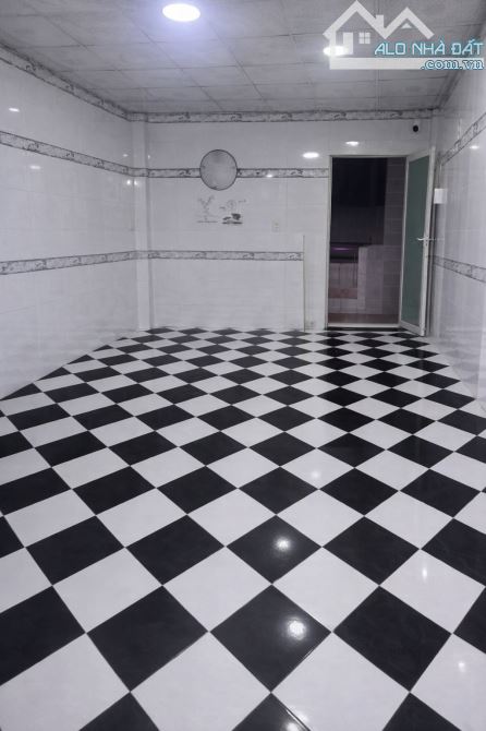 HXH SÁT CHỢ XÓM CỦI (PP) Q.8 TP.HỒ CHÍ MINH - 120 M2 - 3 TẦNG - 10.6 TỶ - 2