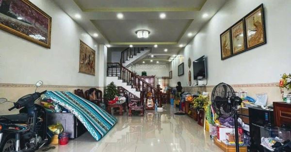 Ô tô, kinh doanh, phố Lý Nam Đế, Hoàn Kiếm. DT: 75m2 * 7 tầng, thang máy, MT: 6M_ 39 tỷ.