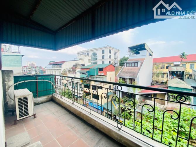 MẶT PHỐ - TRUNG TÂM PHỐ CỔ - GẦN CHỢ ĐỒNG XUÂN - KINH DOANH SẦM UẤT