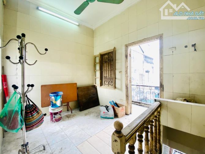 MẶT PHỐ - TRUNG TÂM PHỐ CỔ - GẦN CHỢ ĐỒNG XUÂN - KINH DOANH SẦM UẤT