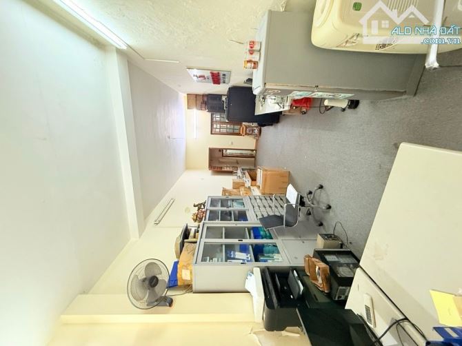 BÁN NHÀ - NGUYỄN CÔNG HOAN - BA ĐÌNH - 56 M- 3 TẦNG - MẶT TIỀN 3.5M - 16.7 TỶ SỔ ĐỎ VUÔN