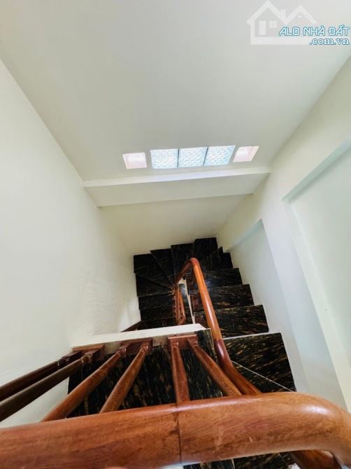 BÁN NHÀ TT BA ĐÌNH 15M RA MẶT PHỐ THANG MÁY FULL NỘI THẤT DÂN XÂY CHẮC CHẮN TIỆN ÍCH FULL