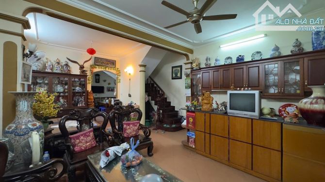 NHÀ PHỐ THÀNH CÔNG MẶT NGÕ THÔNG TỨ TUNG - 30M RA MẶT LÁNG HẠ. DT67Mx3T, GIÁ 18.5 TỶ