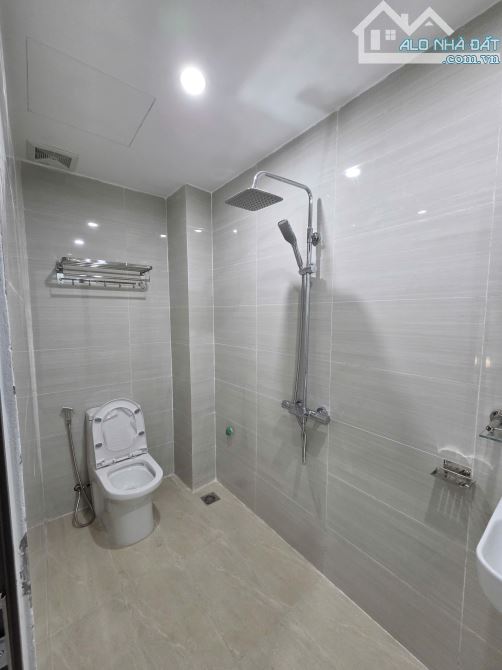 CC cần bán nhà Thị trấn Chúc Sơn, 45m2, 4 tầng, ô tô đỗ cửa, giá hơn 4 tỷ. - 1