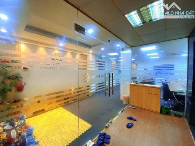 Bán nhà riêng mặt phố Đồng Cổ, 80m², MT 6,15m, đường 9m, KD, 46 tỷ, view Hồ Tây