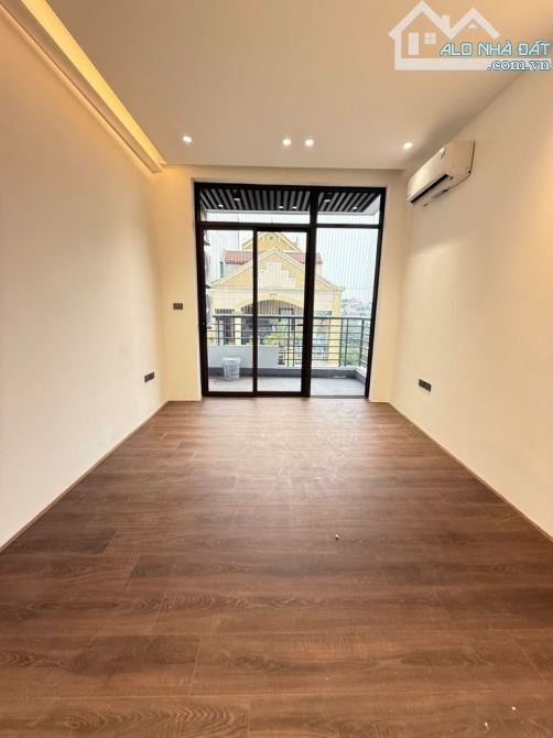 NHÀ QUẦN NGỰA - BA ĐÌNH - 57/62 M - 6 TẦNG - MẶT TIỀN 3,5M - 31 TỶ SỔ ĐỎ CHÍNH CHỦ ĐẸP