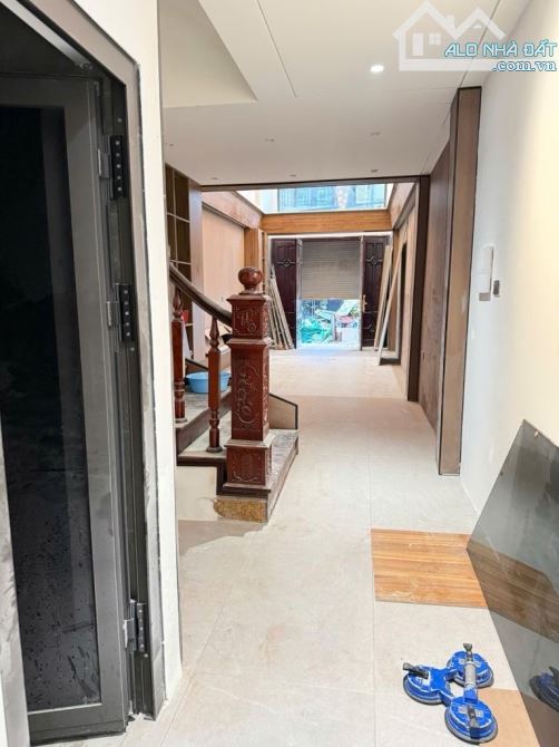 NHÀ QUẦN NGỰA - BA ĐÌNH - 57/62 M - 6 TẦNG - MẶT TIỀN 3,5M - 31 TỶ SỔ ĐỎ CHÍNH CHỦ ĐẸP