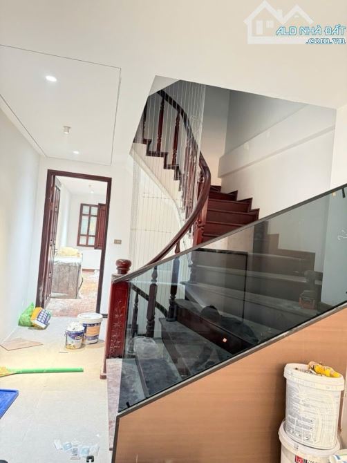 NHÀ QUẦN NGỰA - BA ĐÌNH - 57/62 M - 6 TẦNG - MẶT TIỀN 3,5M - 31 TỶ SỔ ĐỎ CHÍNH CHỦ ĐẸP