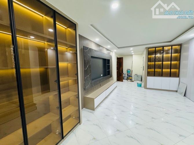 BÁN NHÀ TT BA ĐÌNH 15M RA MẶT PHỐ THANG MÁY FULL NỘI THẤT DÂN XÂY CHẮC CHẮN TIỆN ÍCH FULL