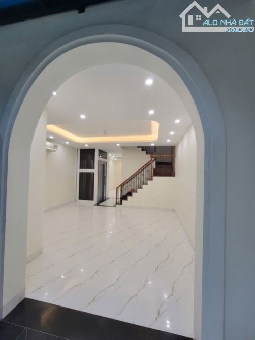 BIỆT THỰ - LIỀN KỀ - HOÀNG HOA THÁM - TÂY HỒ - 83M- 4 TẦNG - MẶT TIỀN 5.5M - 44 TỶ