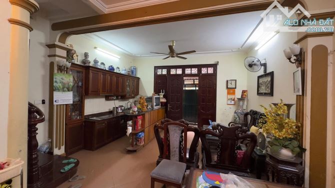 NHÀ PHỐ THÀNH CÔNG MẶT NGÕ THÔNG TỨ TUNG - 30M RA MẶT LÁNG HẠ. DT67Mx3T, GIÁ 18.5 TỶ