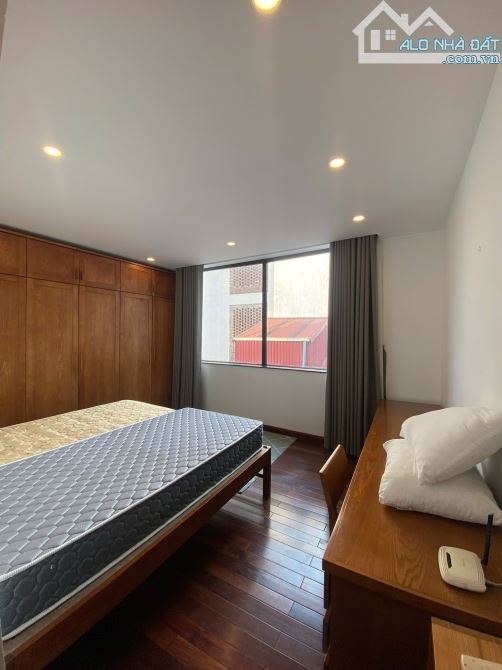 Bán toà căn hộ Tây Hồ-Tây Hồ, 200m², 8 tầng thang máy, mt 8,2m, giá 100 tỷ