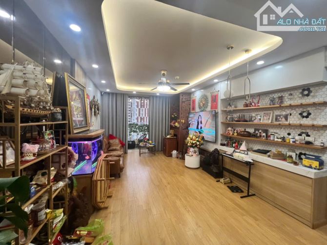 BÁN CC CHELSEA PARK TRẦN KIM XUYẾN 112M2 3PN 2WC LÔ GÓC FULL NỘI THẤT SLOT OTO 15.5 TỶ