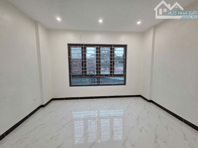 CC cần bán nhà Thị trấn Chúc Sơn, 45m2, 4 tầng, ô tô đỗ cửa, giá hơn 4 tỷ. - 3