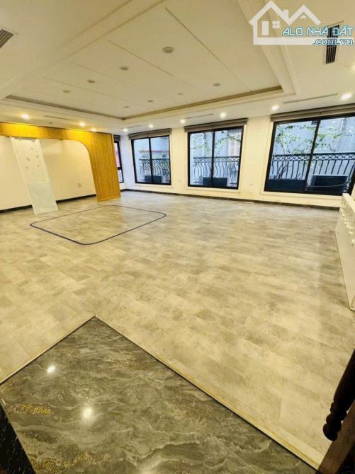 Bán nhà vị trí đắc địa phố Giang Văn Minh - Ba Đình. DT NÓI LÊN TẤT CẢ: 104 M2 - MT:10MMT