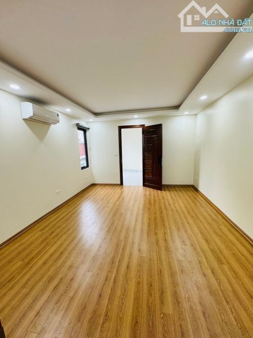 BÁN NHÀ TT BA ĐÌNH 15M RA MẶT PHỐ THANG MÁY FULL NỘI THẤT DÂN XÂY CHẮC CHẮN TIỆN ÍCH FULL