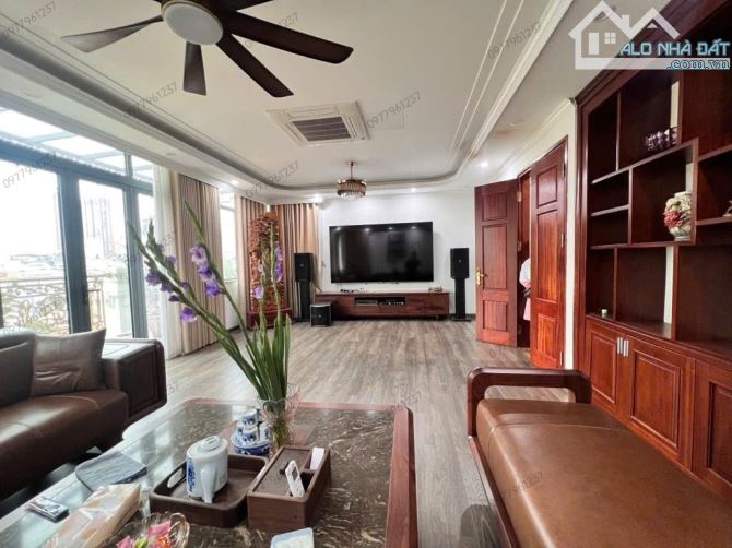 BÁN NHÀ HOÀNG QUỐC VIỆT 75m2 × 7T THANG MÁY. LÔ GÓC + 2 Ô TÔ TRÁNH ĐỖ + VỈA HÈ RỘNG