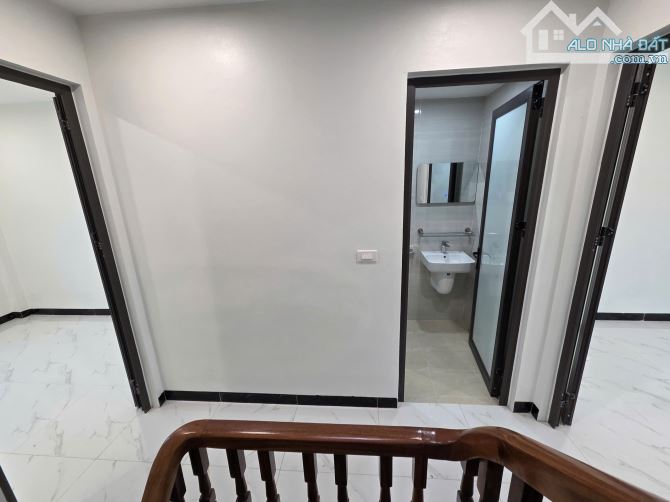 CC cần bán nhà Thị trấn Chúc Sơn, 45m2, 4 tầng, ô tô đỗ cửa, giá hơn 4 tỷ. - 5