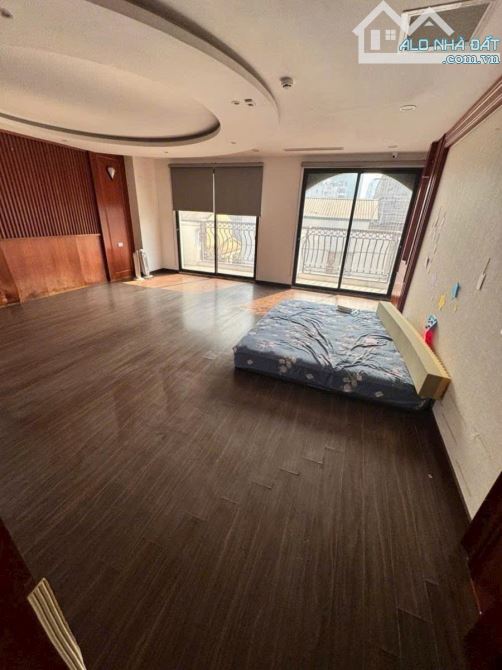 Bán nhà vị trí đắc địa phố Giang Văn Minh - Ba Đình. DT NÓI LÊN TẤT CẢ: 104 M2 - MT:10MMT