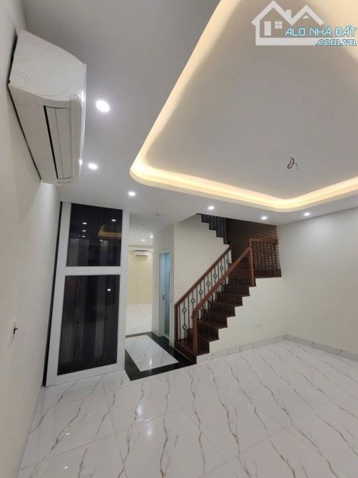 BIỆT THỰ - LIỀN KỀ - HOÀNG HOA THÁM - TÂY HỒ - 83M- 4 TẦNG - MẶT TIỀN 5.5M - 44 TỶ