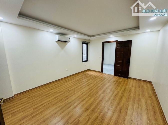 BÁN NHÀ TT BA ĐÌNH 15M RA MẶT PHỐ THANG MÁY FULL NỘI THẤT DÂN XÂY CHẮC CHẮN TIỆN ÍCH FULL