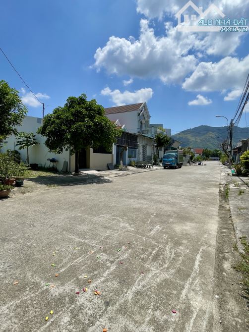 Bán đất tái định cư diên toàn gần chợ đông dinh, đường 13m cực đẹp - 2