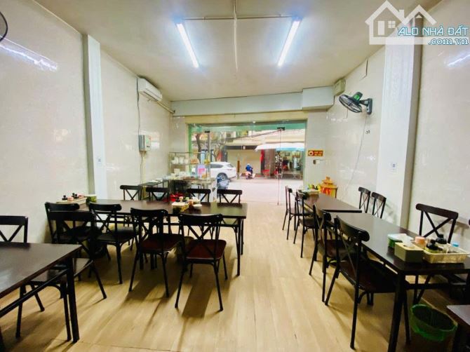 Bán nhà mặt phố Nguyễn khả trạc, Hơn 28 Tỷ, DT 55m, 6 tầng, Vỉa hè rộng, 4 làn ô tô