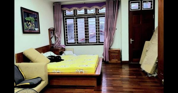 Phân Lô_Ô Tô, Kinh Doanh_ Lý Nam Đế, Hoàn Kiếm. Dt: 143m x 5 tầng,M tiền: 6,5m. Giá 70 tỷ.