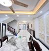 Bán căn hộ dòng tiền ô tô đỗ cổng phố Bùi Huy Bích Hoàng Mai dt100m 7 tầng mt6m giá 16.6 t