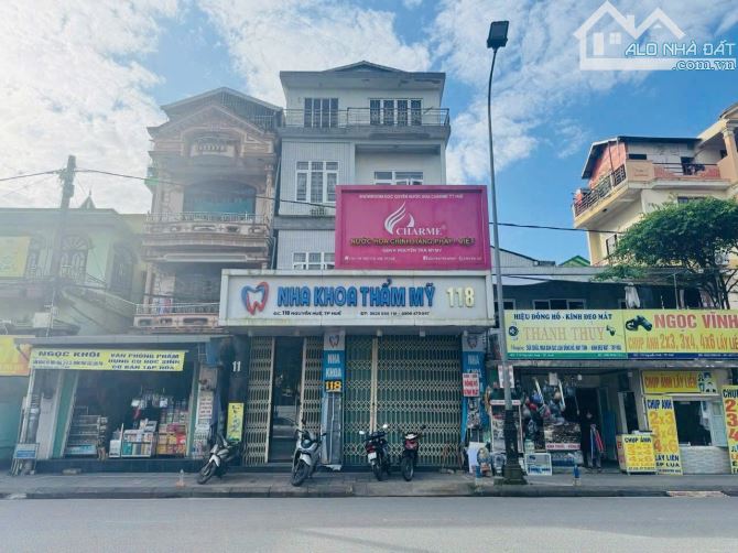 BÁN NHÀ 04 TẦNG MẶT TIỀN NGUYỄN HUỆ, HUẾ - HÀNG HIẾM .. VỊ TRÍ SIÊU PHẨM GẦN VINCOM ❌