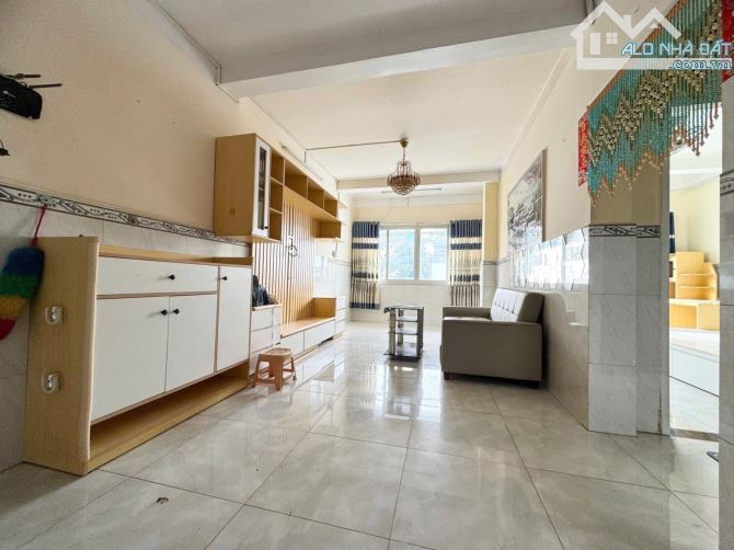 Chung cư 46m2 Xóm Cải đường Nguyễn Trãi P8 (Phường An Đông) Quận 5. Giá 2.3 tỷ