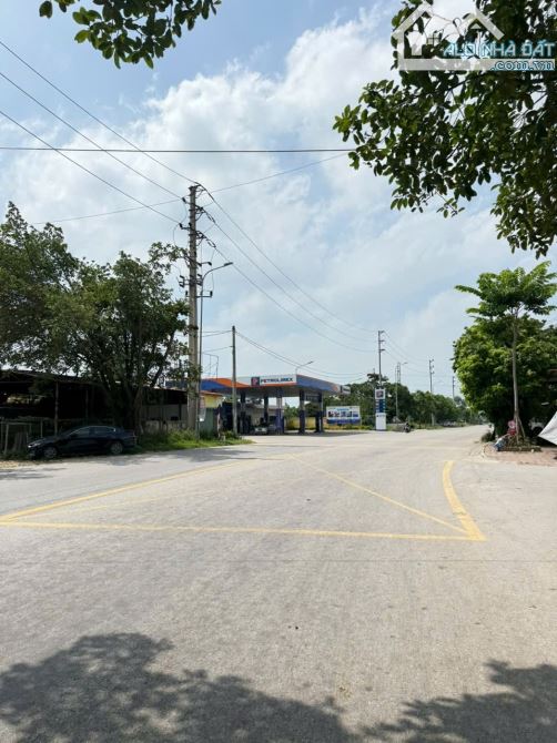 HIẾM LẮM MỚI THẤY NHÀ BÁN. LÔ ĐẤT 54.6m XÓM TRÚC TAM SƠN, TỪ SƠN. THÔNG CÁC NGẢ-CHỈ 1.7 TỶ