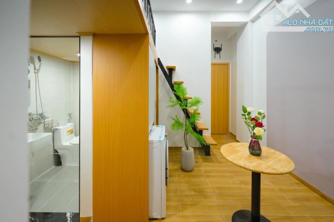 TÒA CĂN HỘ DỊCH VỤ CAO CẤP Ở HOÀNG HOA THÁM, 60M 7T, MT 4.5M, 10P CAO CẤP CHO THUÊ 90TR/TH