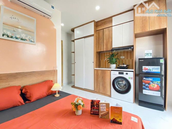 Bán Nhà Dòng Tiền CCMN Nguyễn Đức Cảnh 8 Tầng 12 Phòng Khép Kín ( Gần Ô Tô )