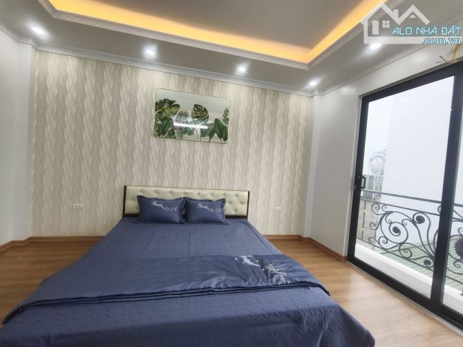 Bán gấp 35 Đặng Thai Mai 30m2, 6 tầng chỉ 8.7 tỷ, cách Ô tô 30m (Rẻ nhất Quảng An, Tây Hồ)