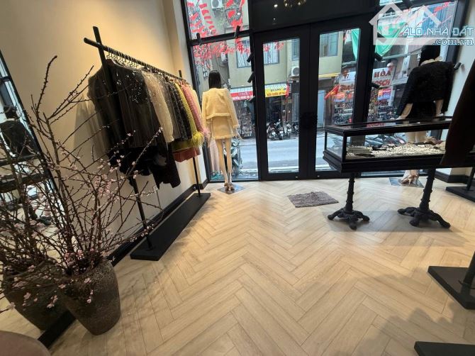 MẶT PHÓI TT BA ĐÌNH NGAY ĐƯỜNG HÙNG VƯƠNG,45M*7 TẦNG THANG NÁY 30.5 TỶ