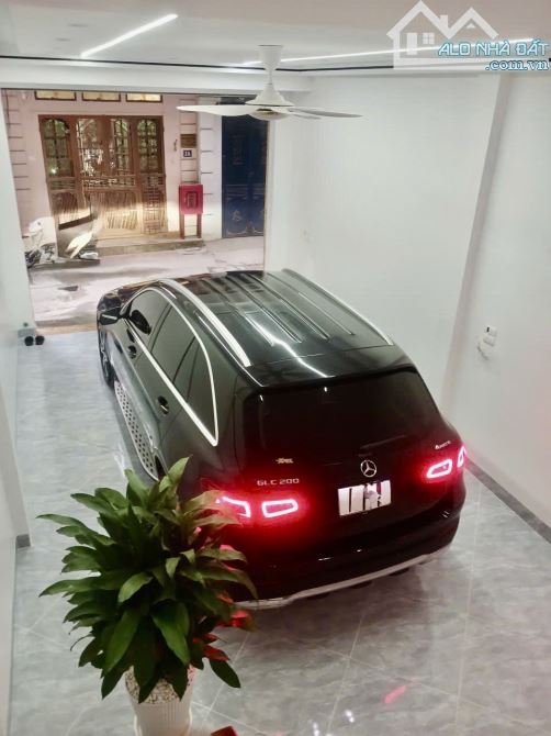 CẦN BÁN NHÀ 40M2 x 6 TẦNG THANG MÁY. 30m RA PHỐ