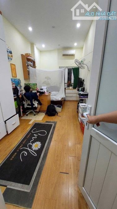 BÁN NHÀ 28M X5 TẦNG PHỐ NGỌC HÀ , DÂN XÂY SỔ VUÔNG ,GIÁ RẺ NHẤT BA ĐÌNH CHỈ 5,3 TỶ CÓ TL