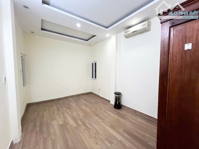 Hiếm Đống Đa - Dt35m * 4T - Dân xây, khung cột chắc chắn - Sổ vuông nở hậu nhẹ - Giá 9,3Tỷ