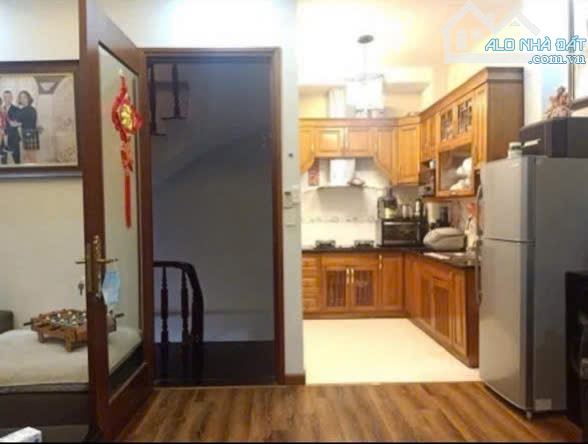 NGÕ NÔNG GẦN PHỐ- THUỴ KHUÊ - TÂY HỒ, 30m2, 5TẦNG Ở NGAY, GẦN HỒ TÂY