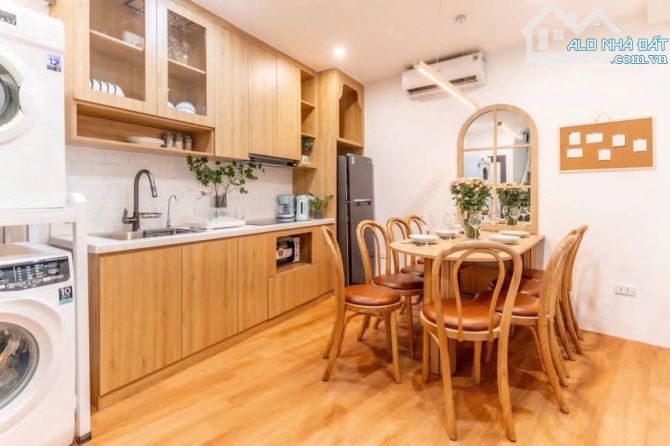 HAI BÀ TRUNG** HOÀN KIẾM ,1 NHÀ RA MẶT PHỐ ,LÔ GÓC ,CHƯA TỚI 10 TỶ