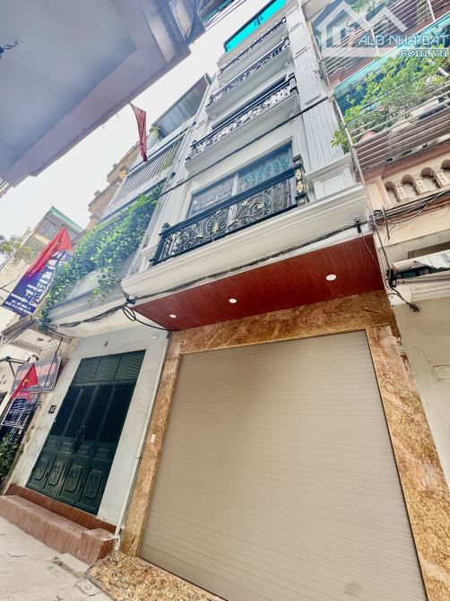 CẦN BÁN NHÀ 40M2 x 6 TẦNG THANG MÁY. 30m RA PHỐ