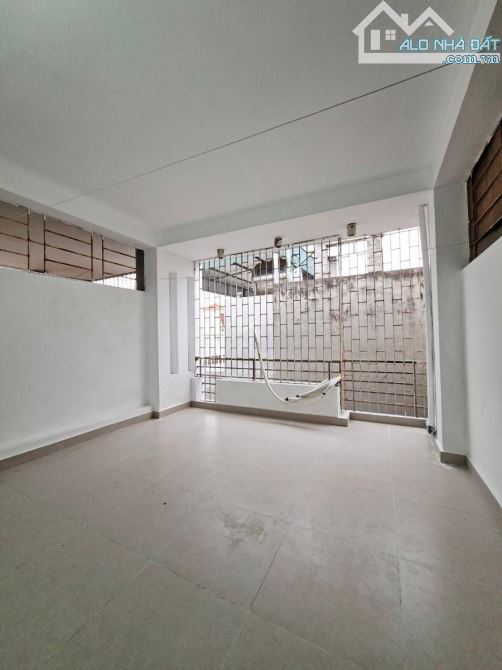 NHỈNH 10 TỶ CĂN NÀY LÀ NGON LUÔN ĐẤY Ạ ĐƯỜNG XUÂN LA NGÕ TO